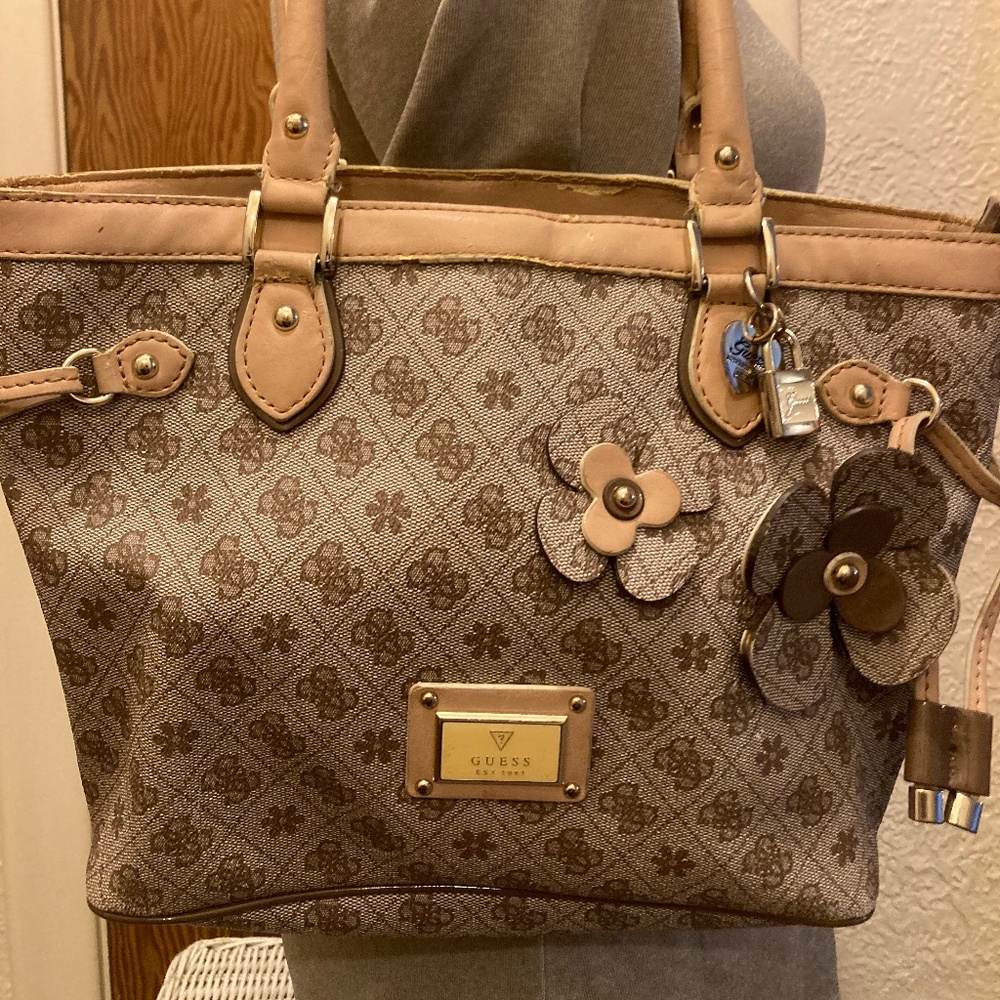 Guess Purse with flowers